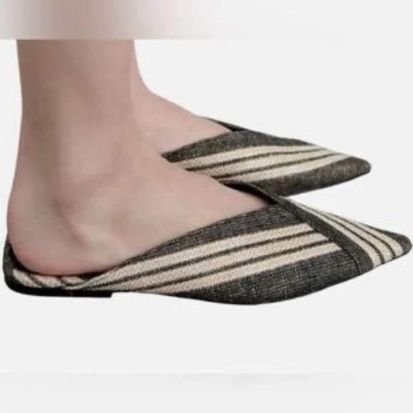 (Z1) Zara women's flat mules, size 39/8 US, ivory black, with shiny stripes - Picture 1 of 13